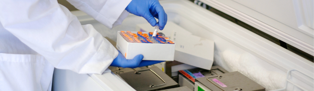 Laboratory chest freezer